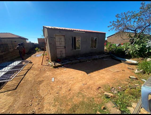 2 BEDROOM HOUSE FOR SALE IN PALM RIDGE EXT 2